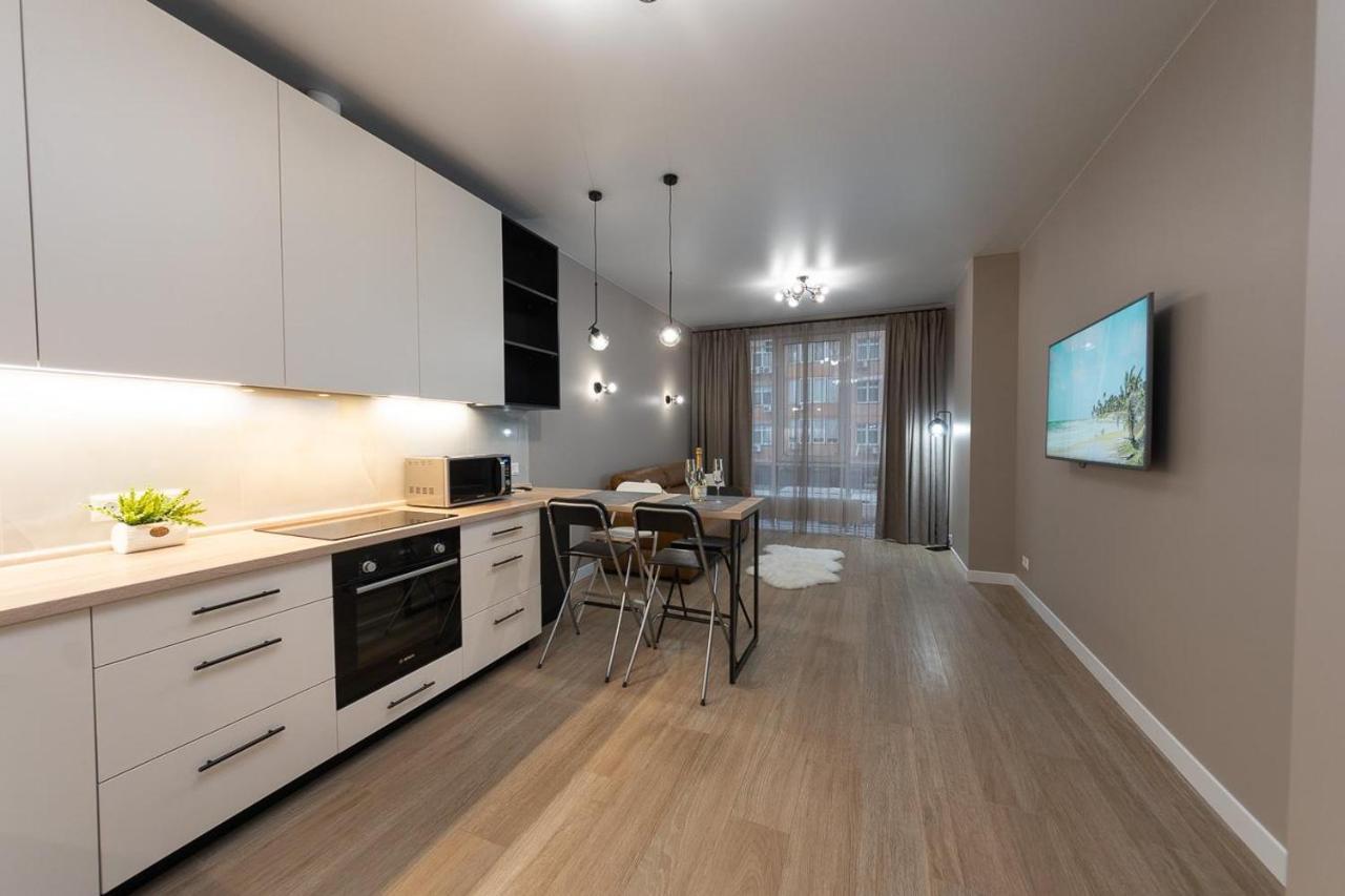 New Modern Apartments. Metro Minskaya Kyiv Exterior foto